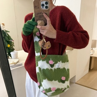 Ins Autumn and Winter 2024 New Original Cute Bag Furry Tote Bucket Large Capacity Single Shoulder Work Clothing Preppy Style