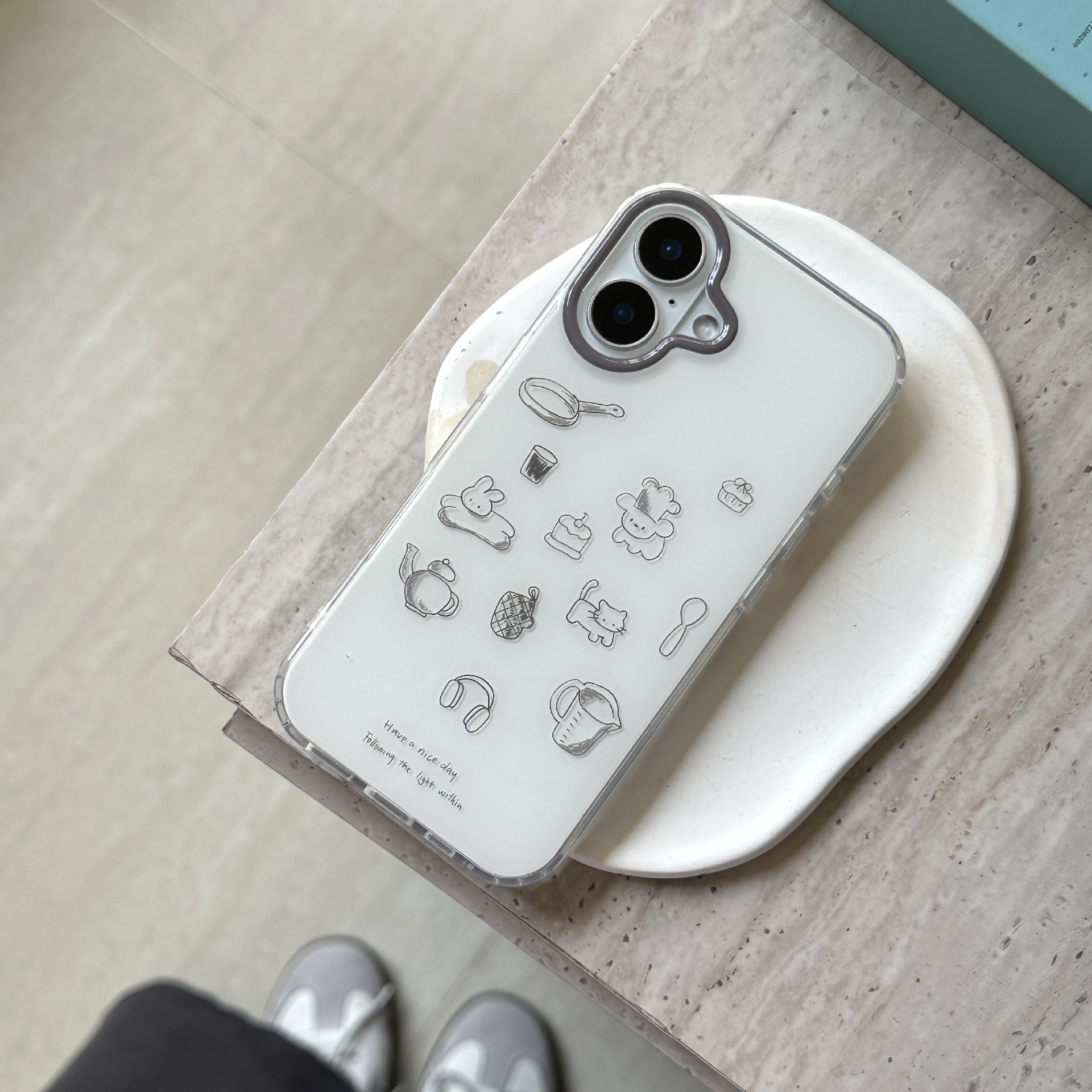 Líneas simples y lindas, graffiti, animales pequeños, apple 15ProMax, funda para teléfono móvil 16Pro femenino 14/13 nuevo 16