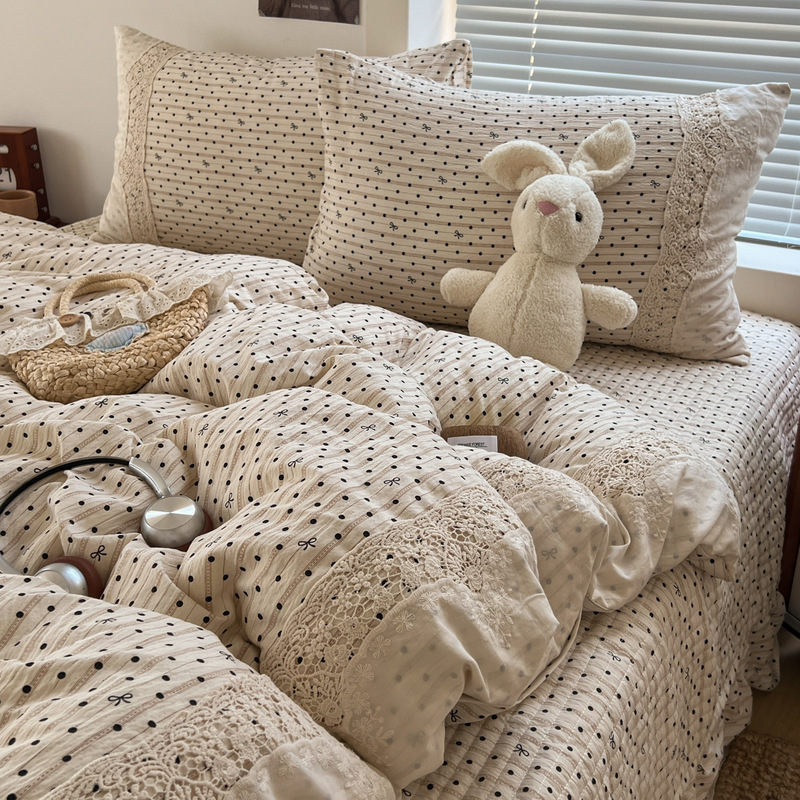 Autumn and Winter New Style Fresh and Cloud-Like Wrinkled Gauze Bed Cover Four-Piece Set, Duvet Cover Bedding Set, 3-Piece Set with Reactive Printing Autumn and Winter New Style Fresh and Cloud-Like Wrinkled Gauze Bed Cover Four-Piece Set, Duvet Cover Bedding Set, 3-Piece Set with Reactive Printing
