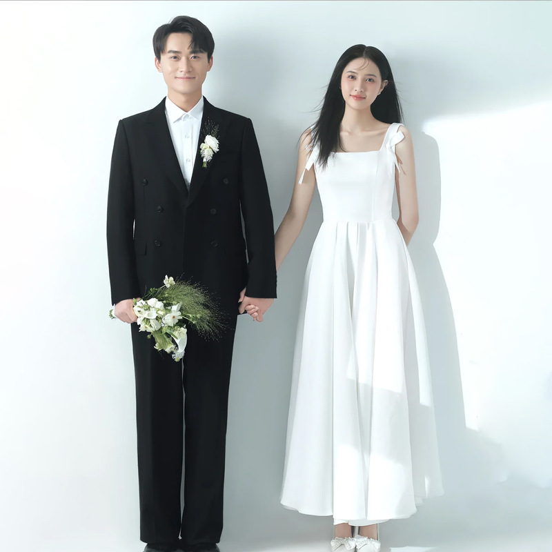 French Light Wedding Dress Satin Simple High-end Sense Photo Studio Theme Couple Photo Square Collar Engagement License New Dress