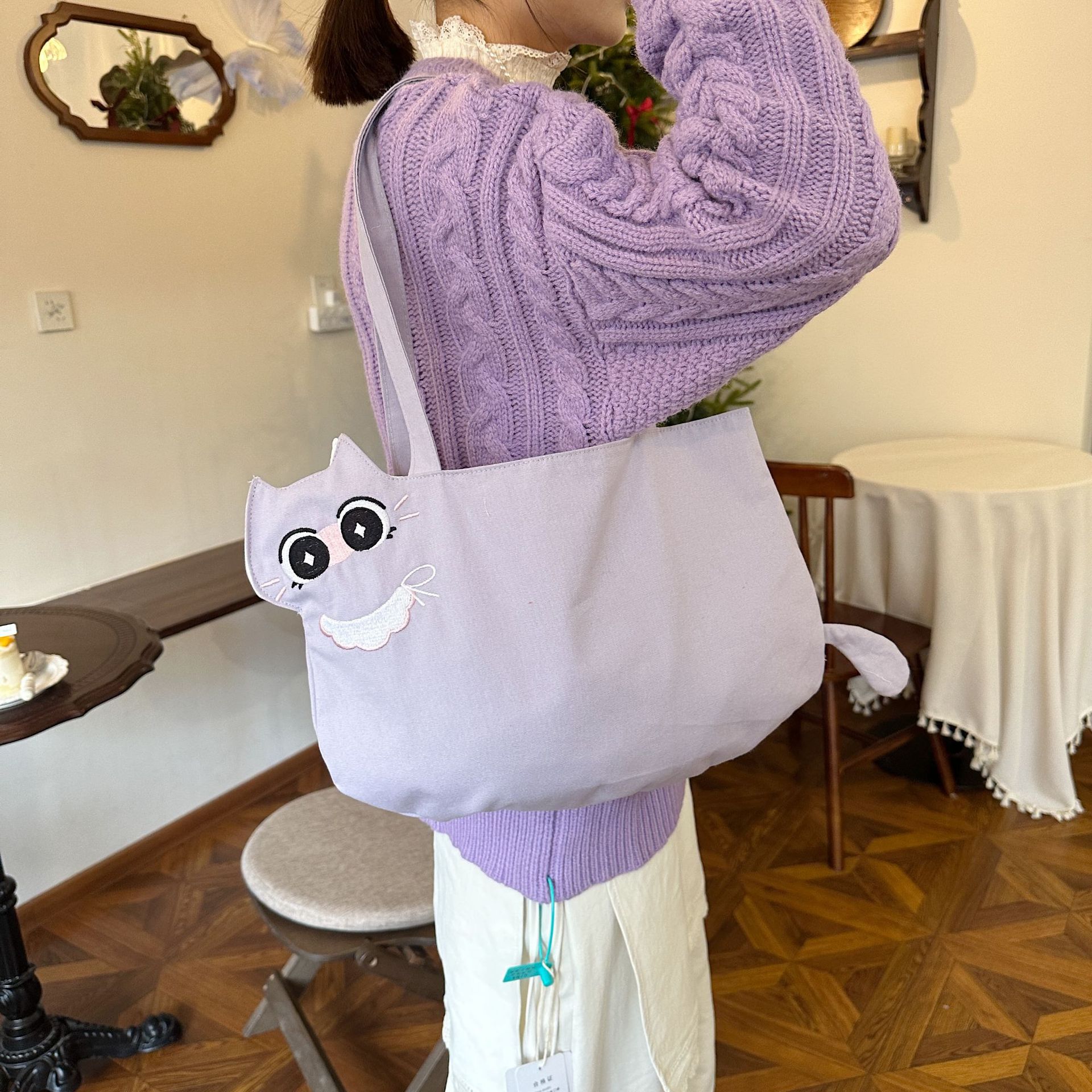 Women's Canvas Cat Cute Square Open Tote Bag display picture 2