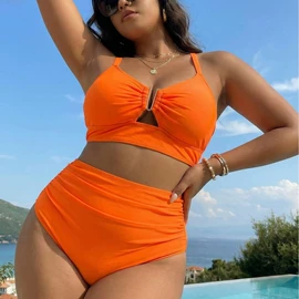 比基尼;三件套泳装;连体泳衣