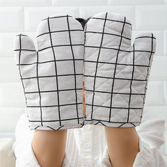 Set of 2 Heat-Resistant Kitchen Gloves for Housewives - High-Temperature Resistant, Oven, Microwave, and Baking Tool - Wholesale Manufacturer