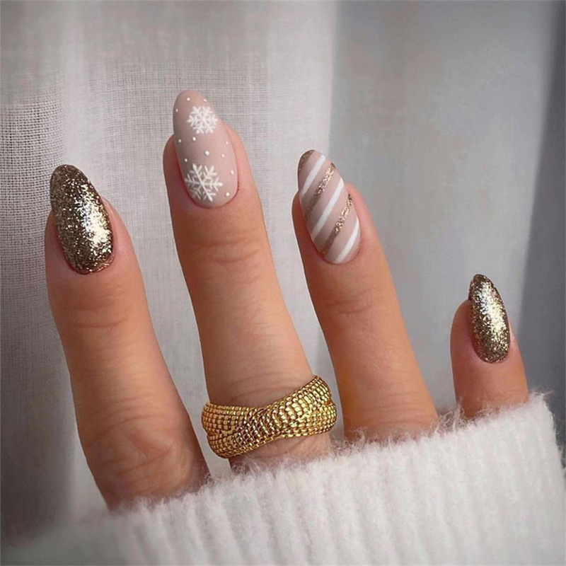 Wearable Nails Autumn and Winter European and American Cross-Border Almond Christmas Nail Art Plaid Snowflake Glitter Powder Pre-Made Nail Patches