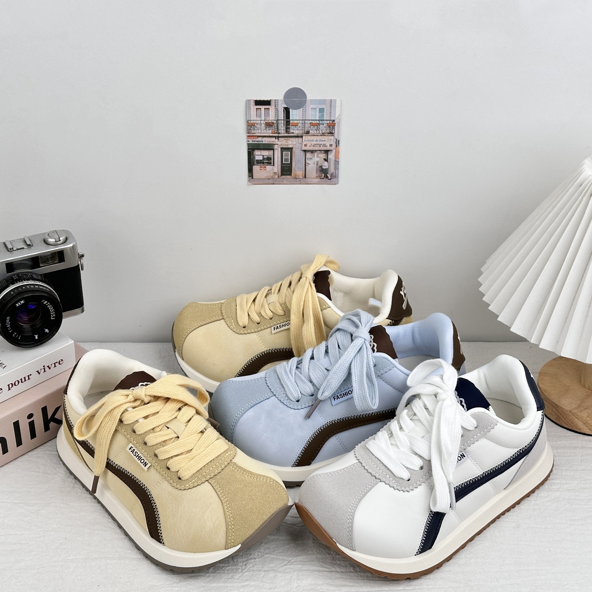 Zapatos de entrenamiento de ondas gruesas para mujeres 2025 nueva moda chic estilo de Hong Kong variedad de zapatos deportivos casuales Agam