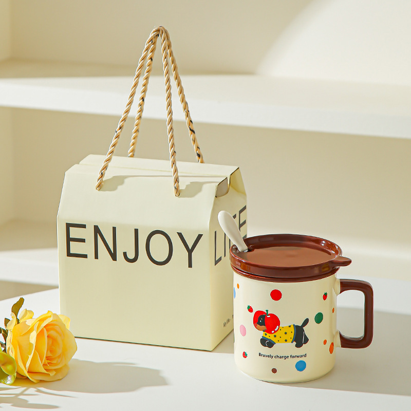 Cute cachorro de oficina taza de cerámica doméstica con cubierta cucharas de desayuno de estudiantes de niñas tazas de agua para beber tazas de café pareja