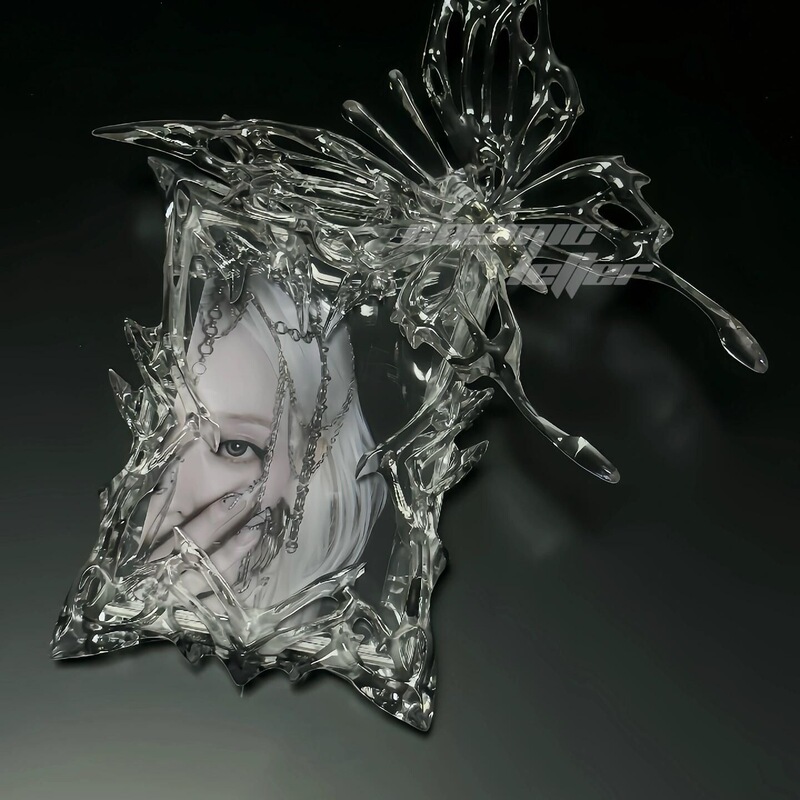 Niche transparent butterfly card holder, high-end aesthetic for idol fans, small card holder, card brick, polaroid photo for students Niche transparent butterfly card holder, high-end aesthetic for idol fans, small card holder, card brick, polaroid photo for students