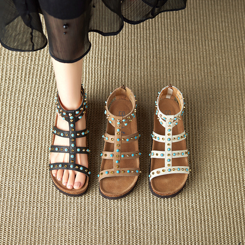 Sandal nữ hở mũi đế dày 4.5 cm phong cách Bohemian đinh tán — đen
