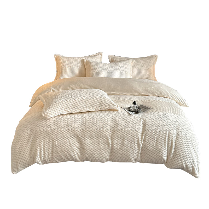Cama de lujo ligera de invierno de cuatro piezas con colcha de coral tallado de brida de seda de leche gruesa red de doble cara más ropa de cama de lana