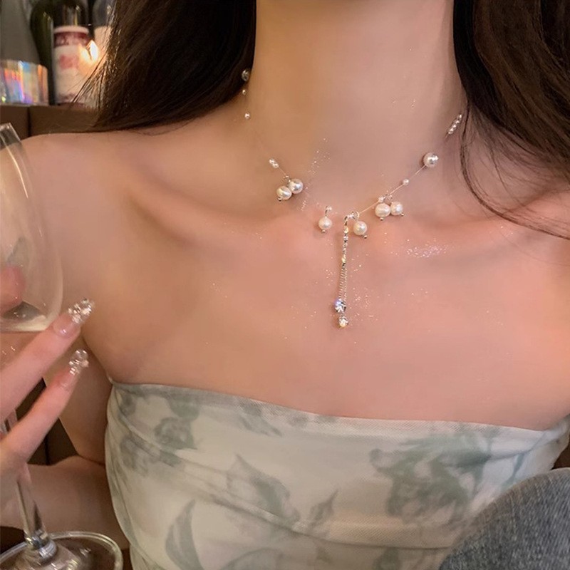 Necklace pearl with tassels