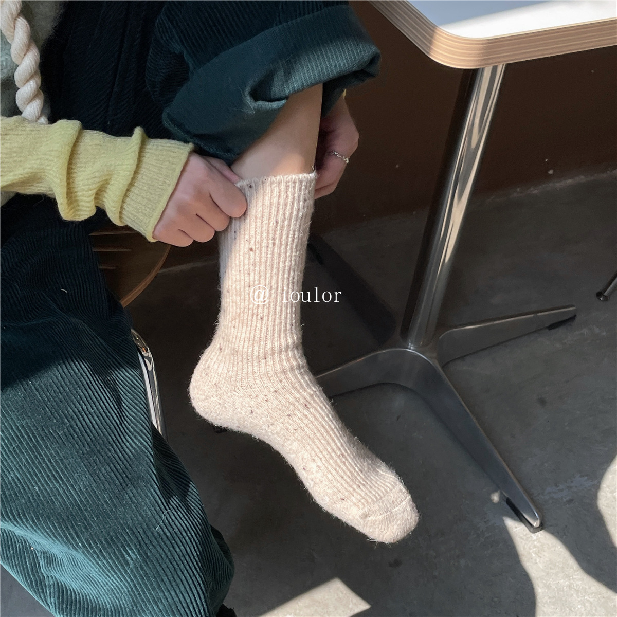 Frau Mode Einfarbig Polyester Wolle Ankle Socken display picture 3