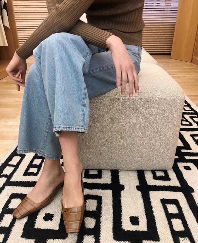 Toteme Spring and Autumn Nordic Vintage Washed Leg Straight Leg Pants Washed Ripped Edge Women's Jeans Wide Leg Pants