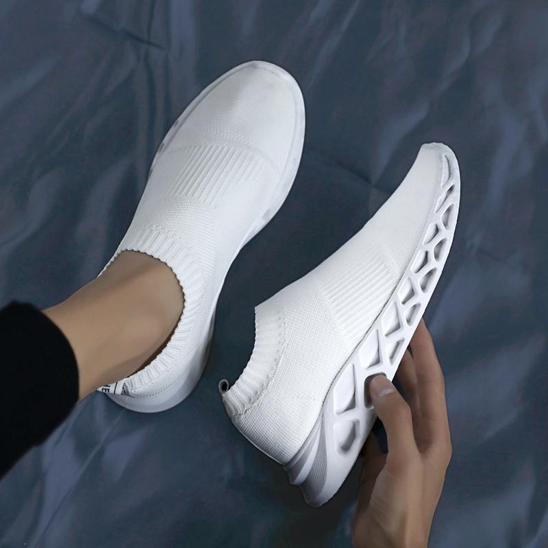 Black spring Korean version, men's shoes, summer running, sports and leisure, one foot lazy socks, trendy shoes_voghion.com