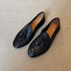 牛革版 ~ フランスのレトロな靴はカジュアルな丸い頭を踏んで蘇楽福靴の黒い本革の豆の靴を流します。
