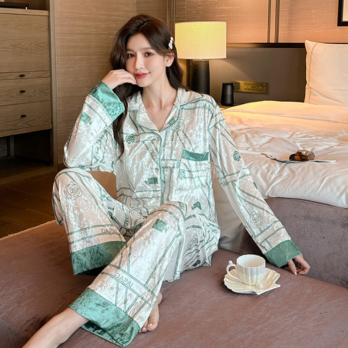 Luz de lujo estilo Chanel pijamas de las mujeres de terciopelo dorado solapa cardigan Otoño e Invierno de manga larga pantalones dulce casual traje de desgaste para el hogar