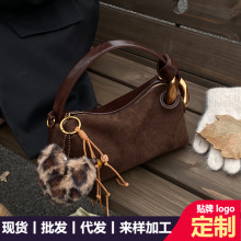 跨境秋冬复古枕头包包女2025新款高级感小众设计手提包单肩斜挎包