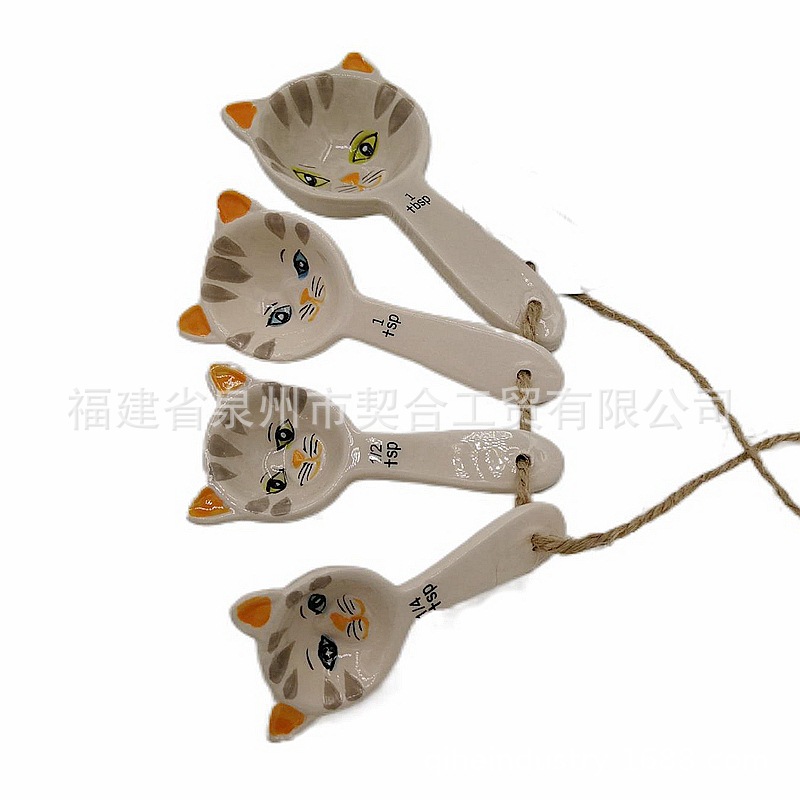 Cute Cat Cuchara medidora de cerámica Juego de cuatro piezas Cuenco de cocción de cocina Juego de taza medidora de cerámica creativa de Amazon de dibujos animados