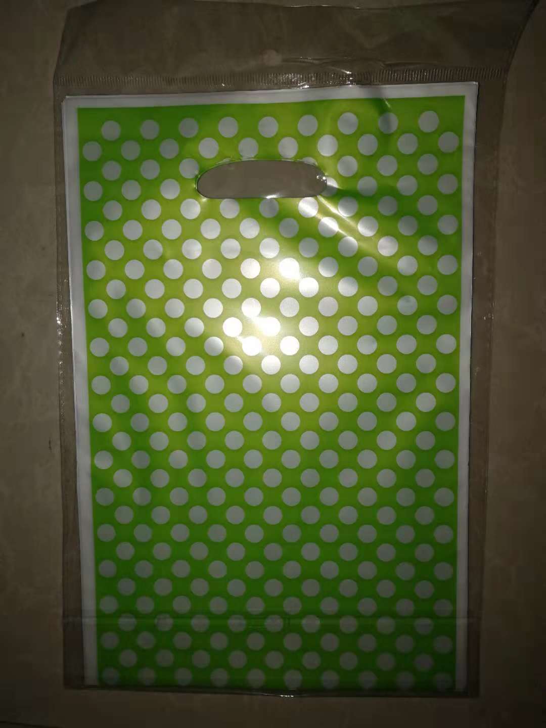 Amazon dibujos animados dinosaurio fiesta de cumpleaños traje triángulo bandera plato de papel caja de palomitas de maíz tapa de papel taza de fábrica de papel Yiwu