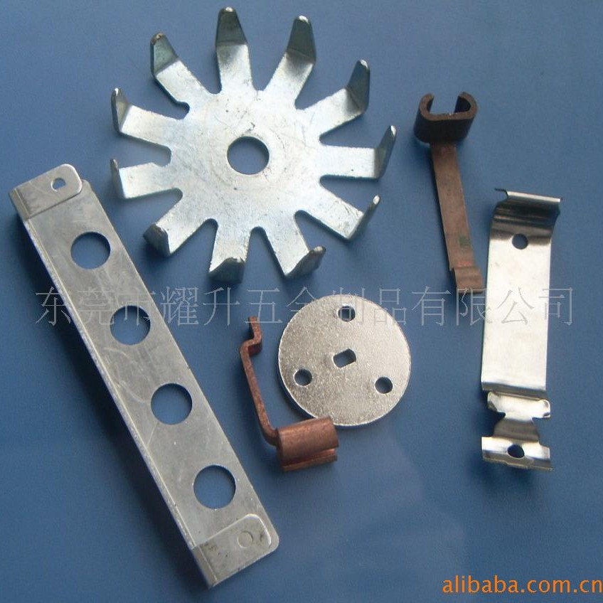 厂家产销各种规格冲压件 五金汽车件 五金加工冲压件 五金固定件