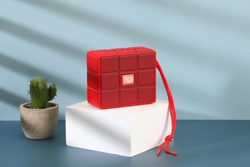 2021 nuevo altavoz Bluetooth TG311 llevó la tarjeta de luz de color audio portátil pequeño regalo de radio Bluetooth altavoz