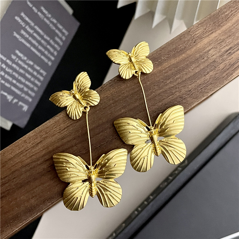 1 Pair Retro Heart Shape Flower Bow Knot Inlay Artificial Crystal Metal Artificial Crystal Pearl Zircon Drop Earrings Ear Studs display picture 13