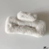 Белый (11 см, плюшевый квадратный зажим)
