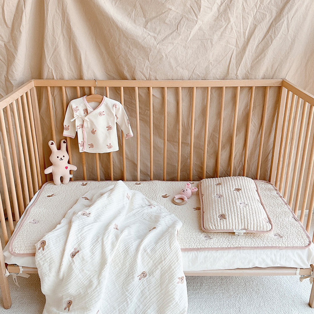 ins风韩国动物刺绣新生宝宝床垫拍照婴幼儿纯棉绗缝薄款床单护垫
