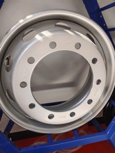 斯太尔半挂车配件货车轮胎钢圈轮毂标载后轮高强度轻量化12R22.5