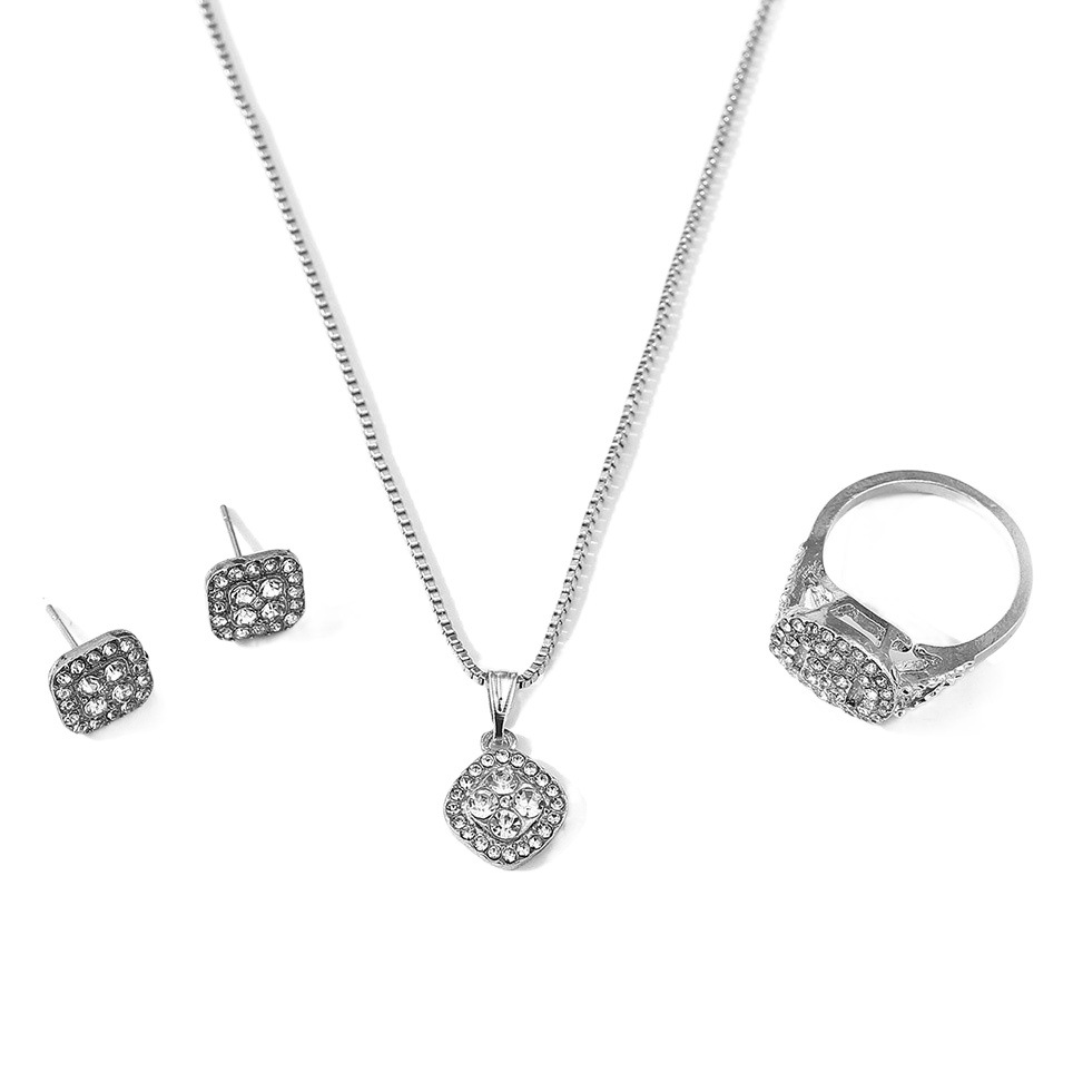 Europeo y americano transfronterizo nuevo ocho corazones y ocho flechas anillo de compromiso pendientes collar de tres piezas traje de boda fábrica + venta al por mayor