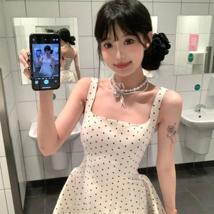 �������I�OӋ�е����B��ȹŮ�ļ������@�ݶ�ȹ���|���c��������ȹ