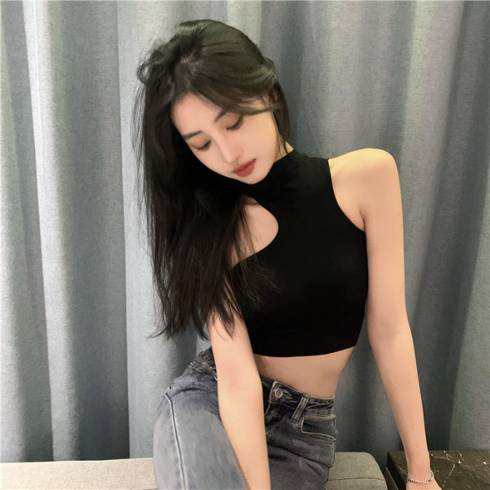 純粋に首のサスペンダーのベストを掛けたいです。女性の中に胸のクッションが付いています。|undefined