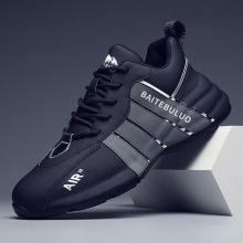 秋冬款皮潮流男鞋休闲2025皮鞋老爹新款PU皮透气纯手工男士跑批发