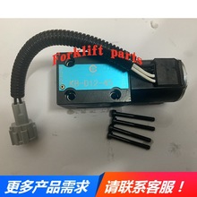KomatsuС�ɲ泵���FD20/30-16���Զ�����12V��ŷ�3EB-15-58610