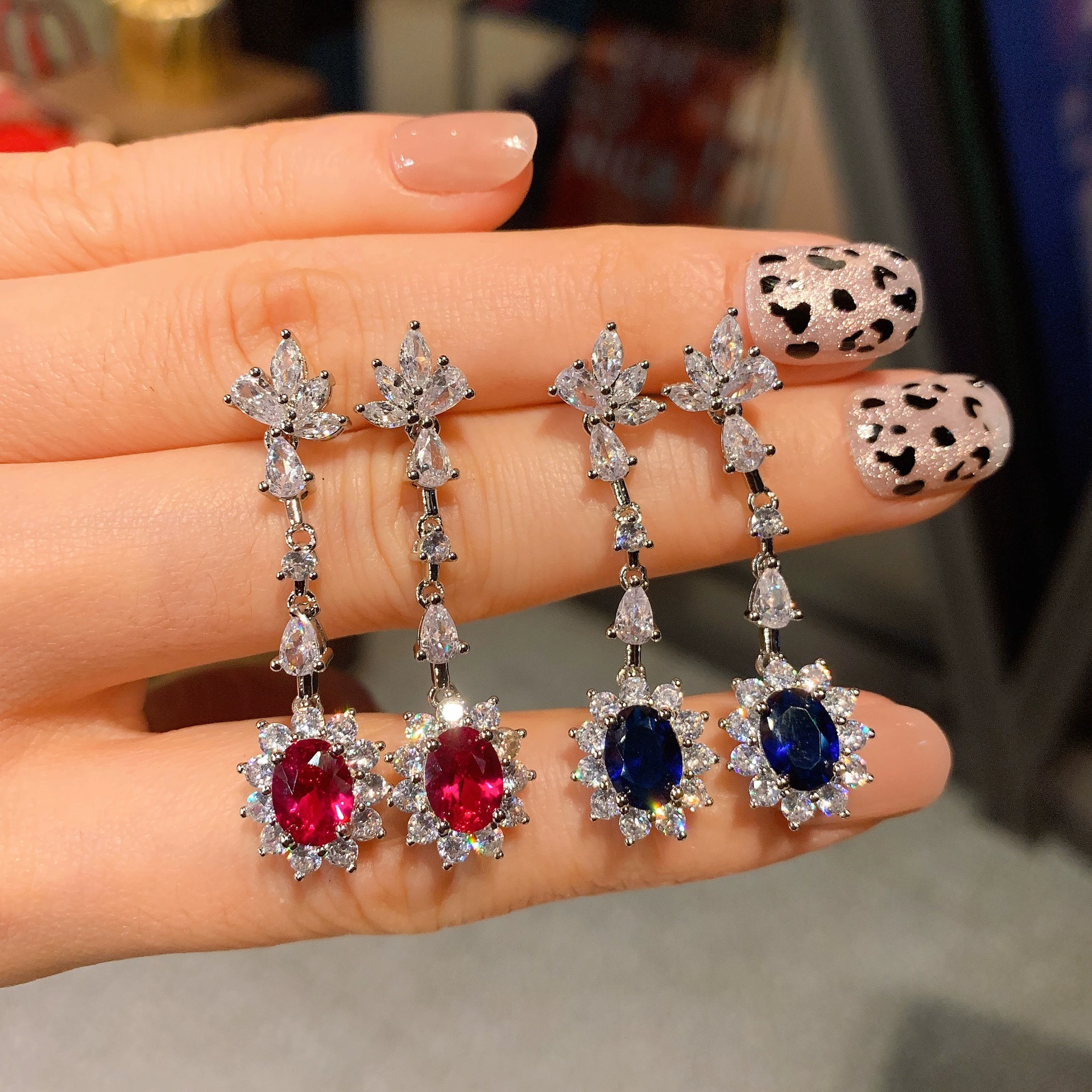 Украшения Живые Взрывные Распродажи Caibao Simulation Lottery Micro Fresh Fresh Earrings Earrings Main Stone 6*8