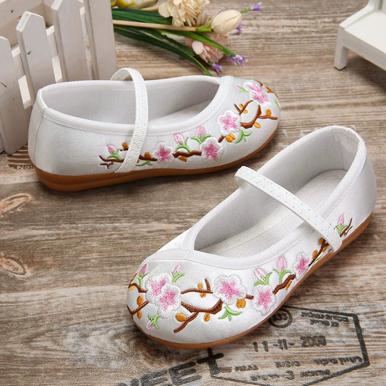 Детские танцевальные туфли династии Хань, туфли с вышивкой в ​​древнем стиле для девочек, старые пекинские тканевые туфли для маленьких мальчиков в этническом стиле, танцевальные туфли