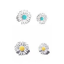 现货 PMO风格雏菊徽章胸针套装gd同款双色大小号极简胸针帽饰鞋饰