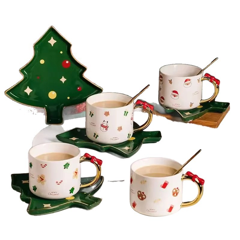 Tazas de cerámica de estilo navideño con mango encantador cubiertos diarios con cucharas de regalo con tazas y platos