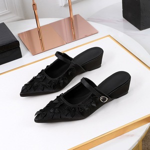 599-23 Korean version silk bow decoration slope heel slippers for women, pointed shallow mouth straight buckle strap for