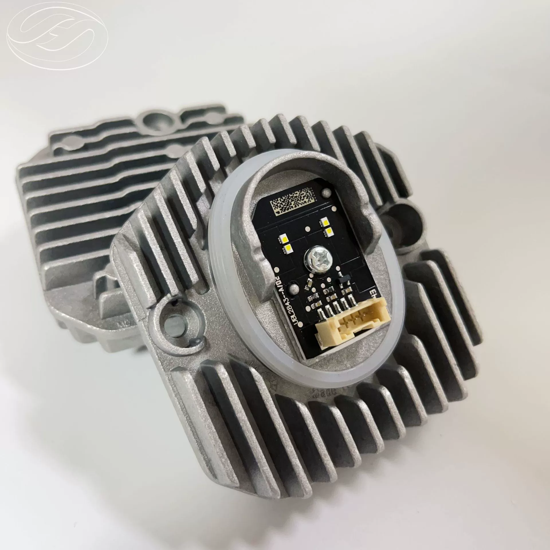 63117214934 Новый LED источник дневного освещения ангел водитель, применим к BMW 5 серии G30G38
