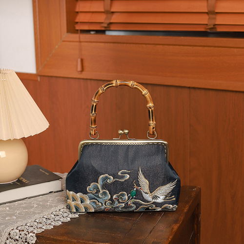 Black embroidered handbag, antique cheongsam banquet clutch, bamboo handle embroidered small square bag