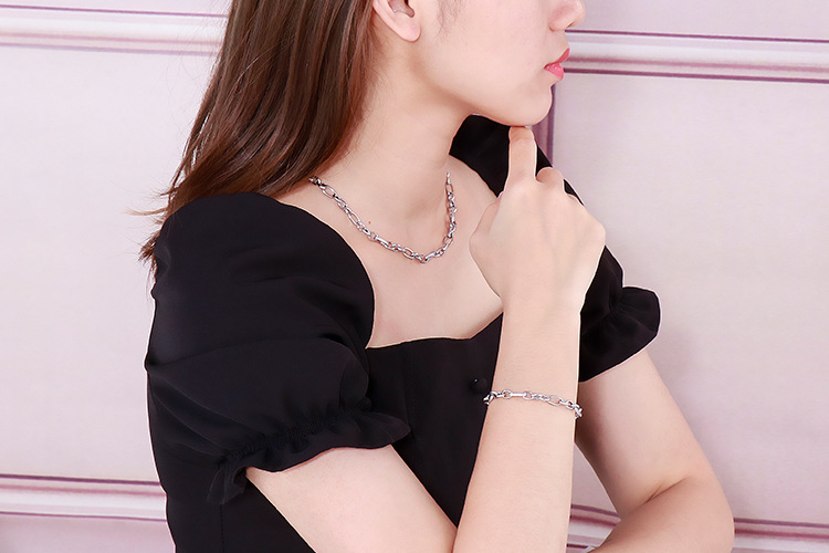 7g Weight Vacuum Plating Gold Plating Process 18K Gold Plated Plating Material Wedding, Travel Occasion 304 Stainless Steel Material Geometric Pattern Women'S Gender Fashion Style Gold, Silver Color Fashion 18K Gold Plated Titanium Steel Wholesale 11