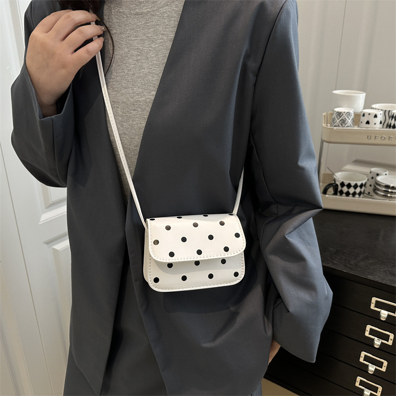 Elegant fashionable retro shoulder bag