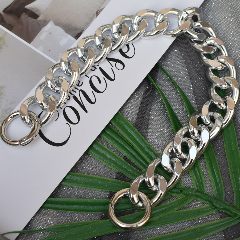 1 Piece Quantity Holiday, Daily Occasion Aluminum Material 1 Piece Aluminum Solid Color Bag Chain