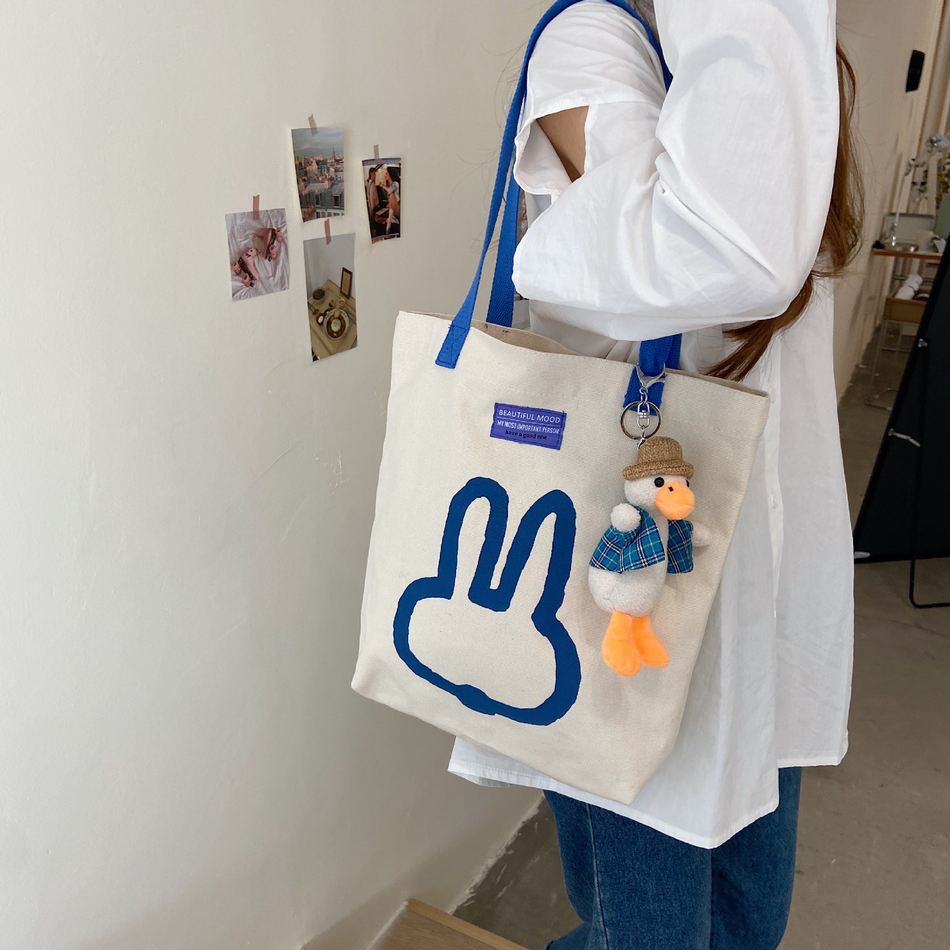 08312 Cartoon printed single-shoulder canvas bag, Japanese style, Korean version canvas bag, student large-capacity hand-held women's bag for commuting Item Picture