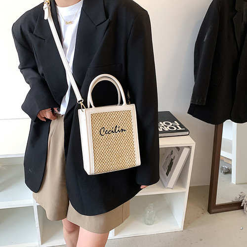 This year's popular bags for women summer  new fashion ins niche straw handheld small square bag single shoulder crossbody bag