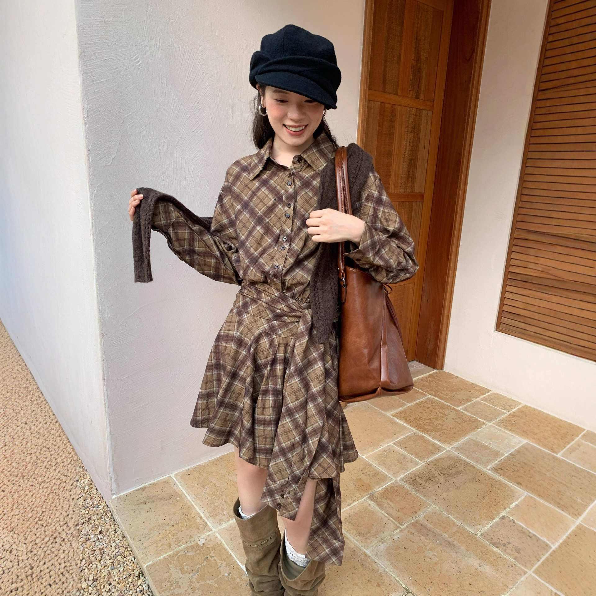 诠释美 NEWOPEN 25秋日美拉德文艺复古收腰格纹衬衫连衣裙女F6596