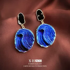 耳钉;耳环;耳扣