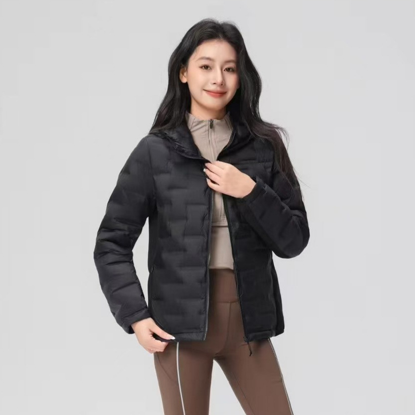 Pinghu 90 chaqueta de plumón blanca ligera para mujeres otoño y invierno 2025 estilo de moda casual chaqueta cálida encapuchada