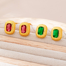 ����Խ��ɳ�����|���s�L�����䆲ʌ����Ů�½�ò���ɫ�Ʒ