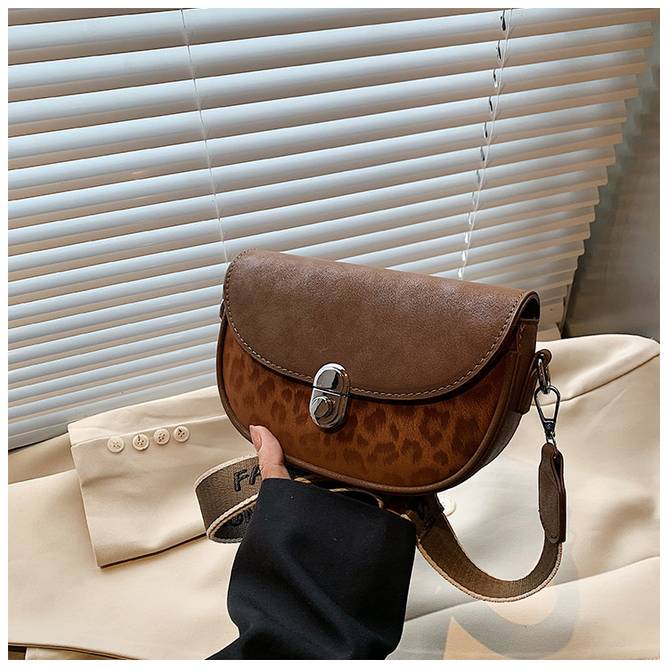 Niche Premium Feeling Crossbody Leopard Satteltasche Damen Neue Retro Mode Schultertasche_voghion.com